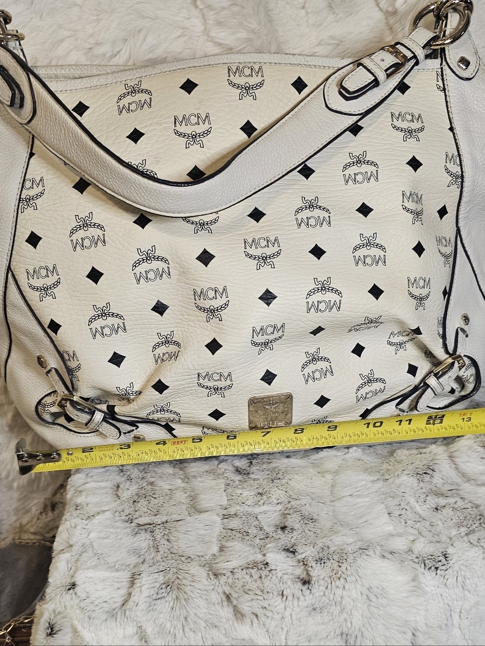 MCM White Visetos Hobo Shoulder Bag - Picture 15 of 15